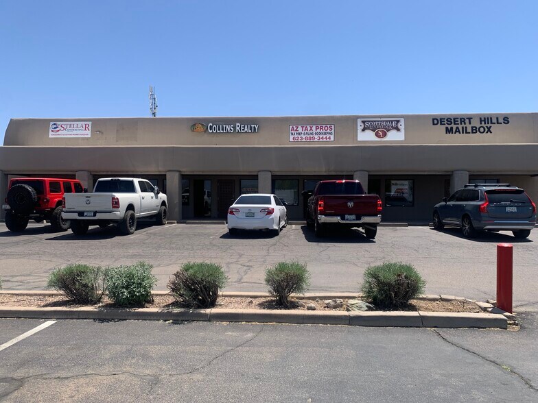515 E Carefree Hwy, Phoenix, AZ à louer - Photo du bâtiment - Image 2 de 3