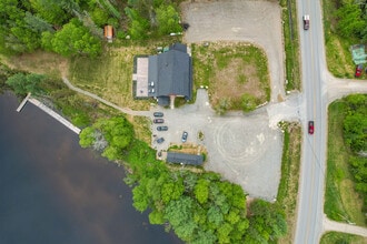 9 Tranquility Ln, Eustis, ME for lease Interior Photo- Image 1 of 20