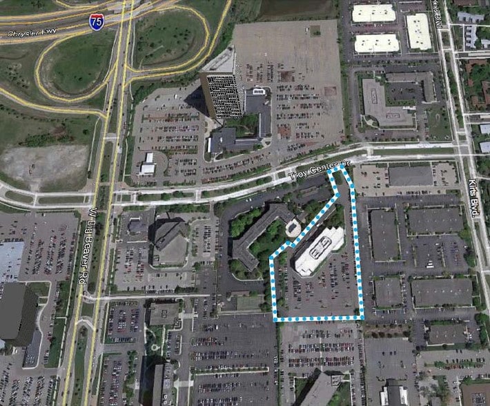 2701 Troy Center Dr, Troy, MI à louer - Aérien - Image 3 de 13