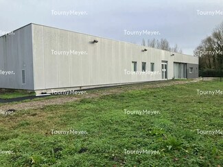 Plus de détails pour Local d'activités à louer