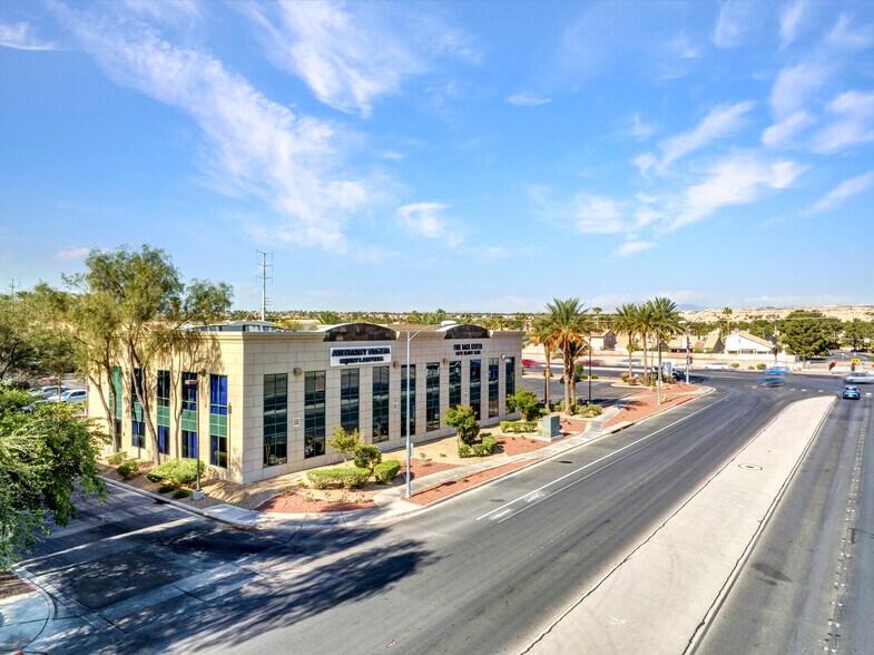 1397 Galleria Dr, Henderson, NV à louer - Photo du bâtiment - Image 3 de 8