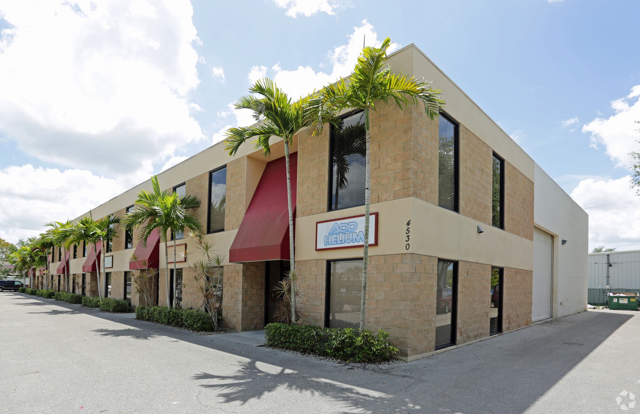 4530 Arnold Ave, Naples, FL for lease Primary Photo- Image 1 of 14