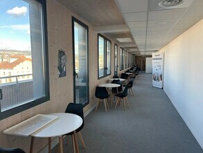 10 Place Bougainville, Marseille for lease Building Photo- Image 2 of 6