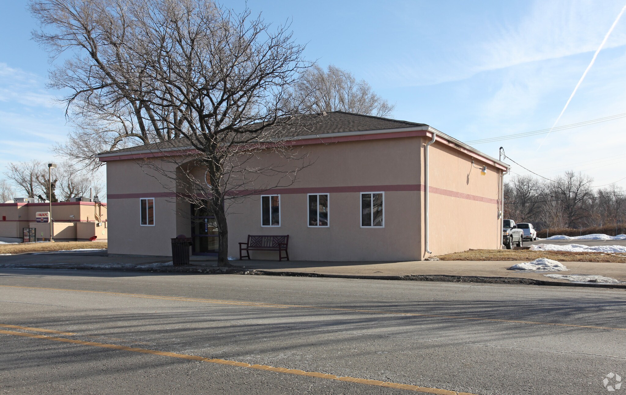 6627-6631 Prospect Ave, Kansas City, MO for lease Building Photo- Image 1 of 3