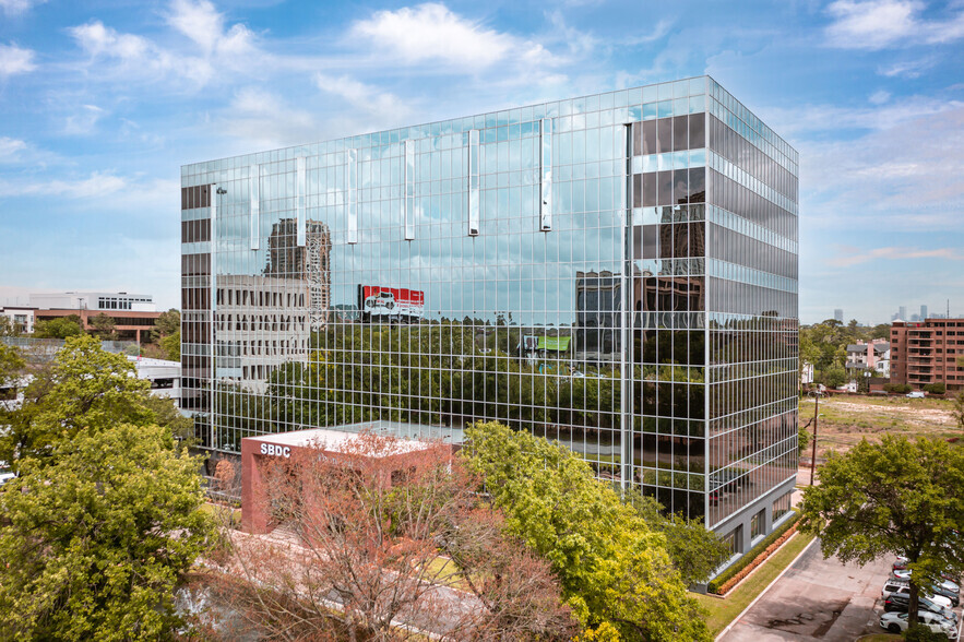 1455 West Loop S, Houston, TX for lease - Building Photo - Image 1 of 19