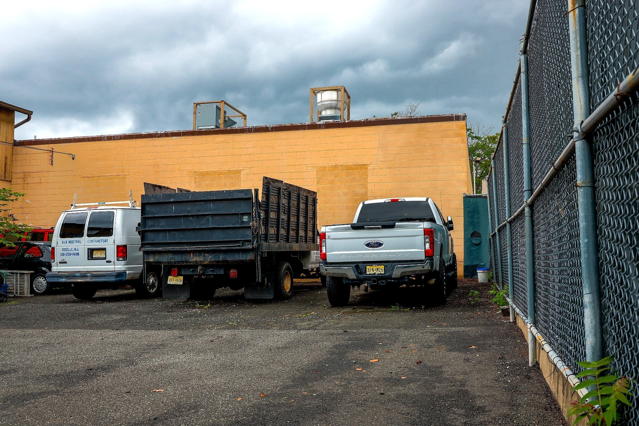 231 E 1st Ave, Roselle, NJ for lease Primary Photo- Image 1 of 10