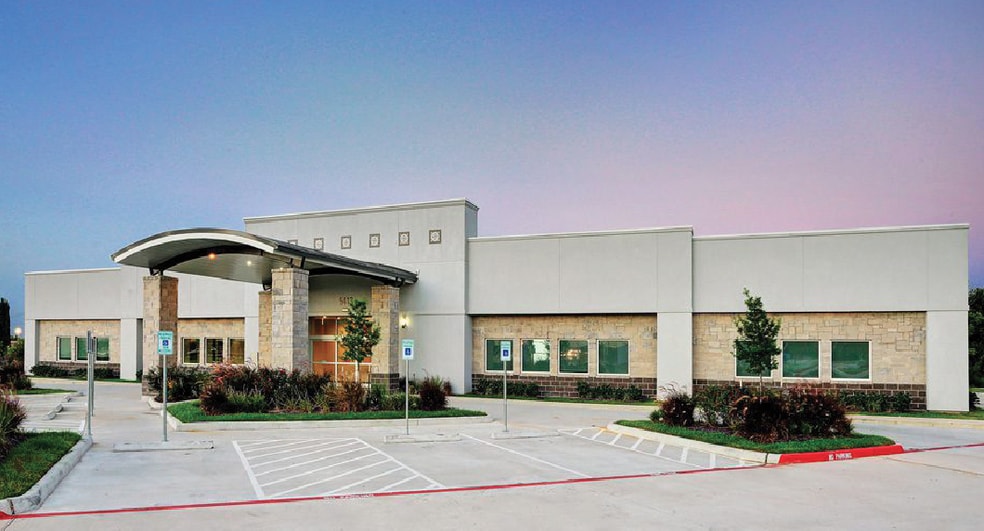 5413 Crenshaw Rd, Pasadena, TX for lease - Primary Photo - Image 1 of 7