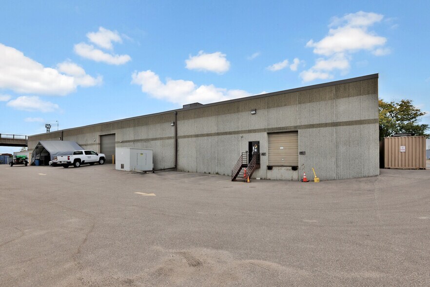 5 Empire Dr, Saint Paul, MN à vendre - Photo du bâtiment - Image 3 de 12