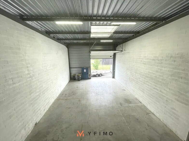 Flex in Aubergenville for sale - Interior Photo - Image 3 of 7