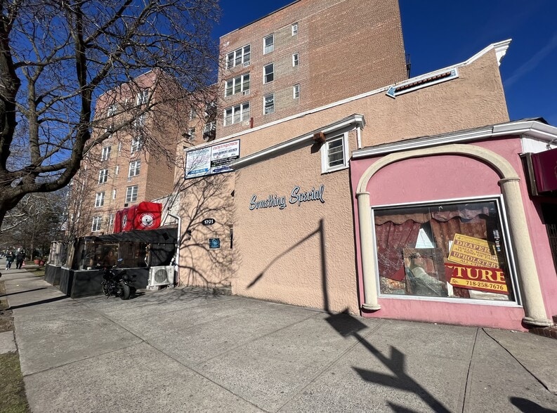 1701 Elm Ave, Brooklyn, NY for sale - Building Photo - Image 2 of 4