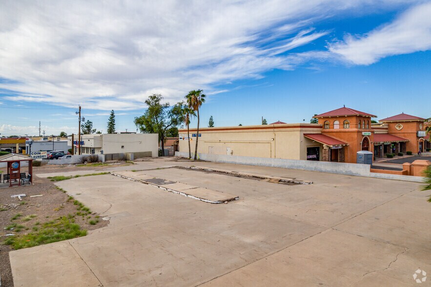 1961 E University Dr, Mesa, AZ à vendre - Photo du bâtiment - Image 2 de 8