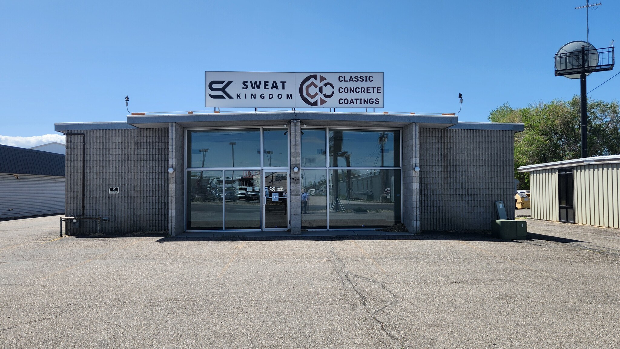 964 E Lincoln Rd, Idaho Falls, ID à vendre Photo principale- Image 1 de 1