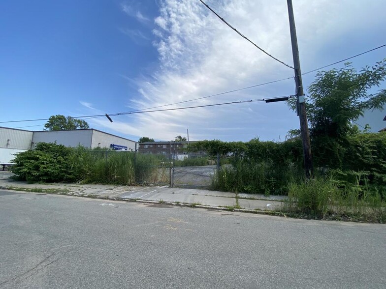 Willow Ave & Langere Place, Staten Island, NY for sale - Building Photo - Image 1 of 4