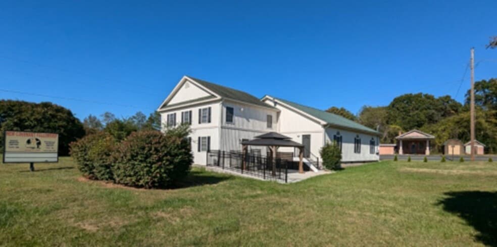 168 Faulconerville Dr, Amherst, VA for sale - Building Photo - Image 2 of 3