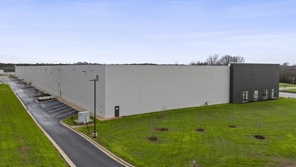 1895 Remington Trl, Huntsville, AL à louer - Photo du bâtiment - Image 3 de 9