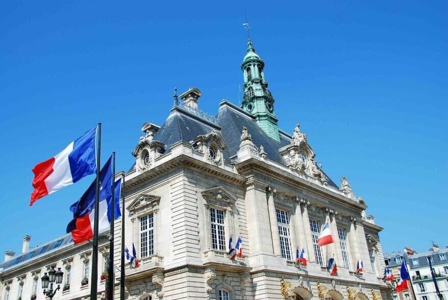 Bureau dans Levallois-Perret à louer - Photo du bâtiment - Image 2 de 8