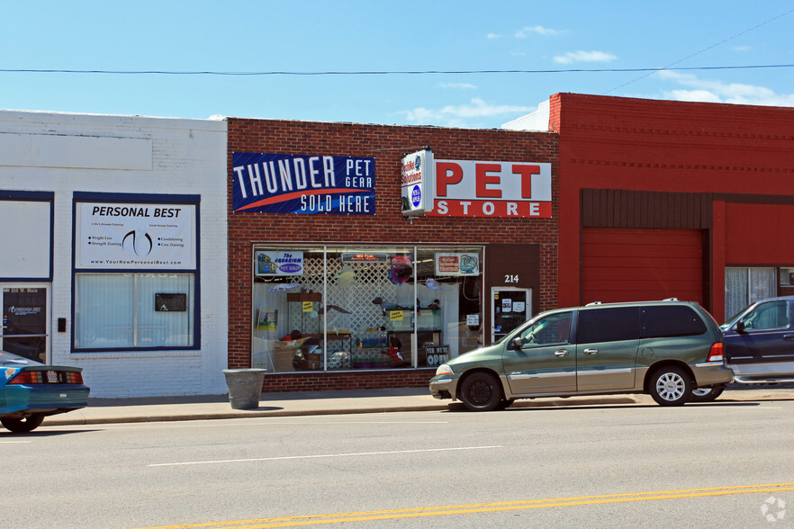 214 W Main St, Weatherford, OK for sale - Primary Photo - Image 1 of 1