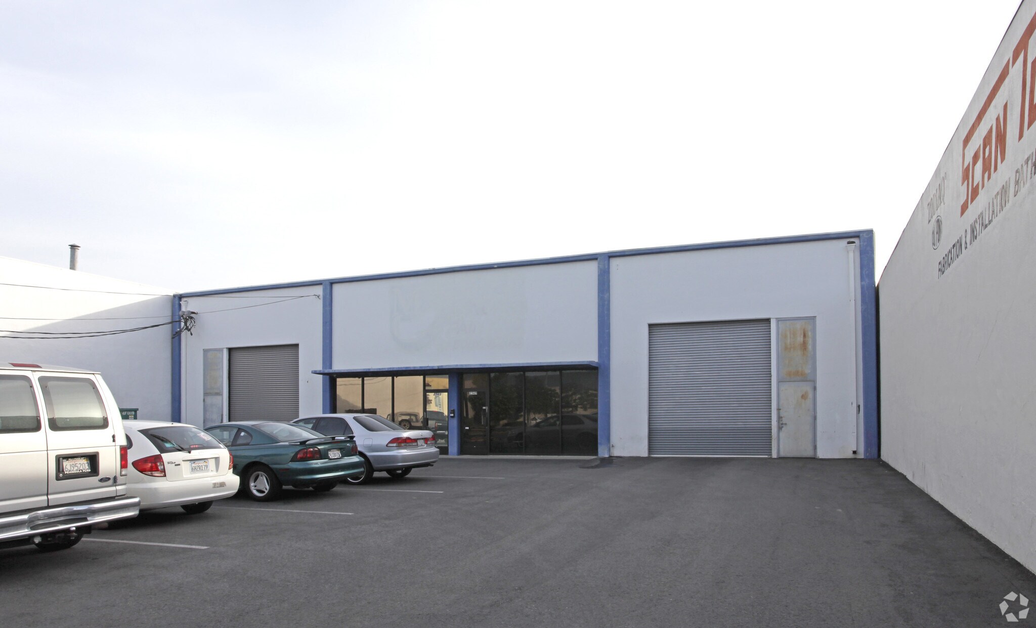 2565-2569 Middlefield Rd, Redwood City, CA à louer Photo du bâtiment- Image 1 de 14