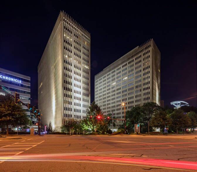 3400 Peachtree Rd NE, Atlanta, GA for lease - Building Photo - Image 1 of 24