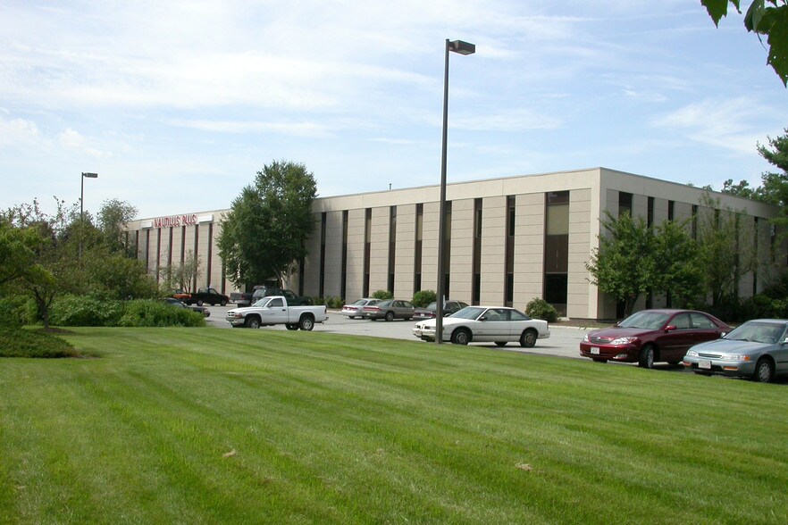 900 Middlesex Tpke, Billerica, MA for lease - Building Photo - Image 2 of 6