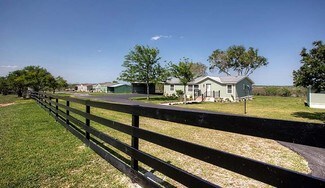 Plus de détails pour 146 County Road 329, Kenedy, TX - Multi-résidentiel à vendre