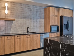 1055 Howell Mill Rd, Atlanta, GA à louer Photo intérieure- Image 2 de 20