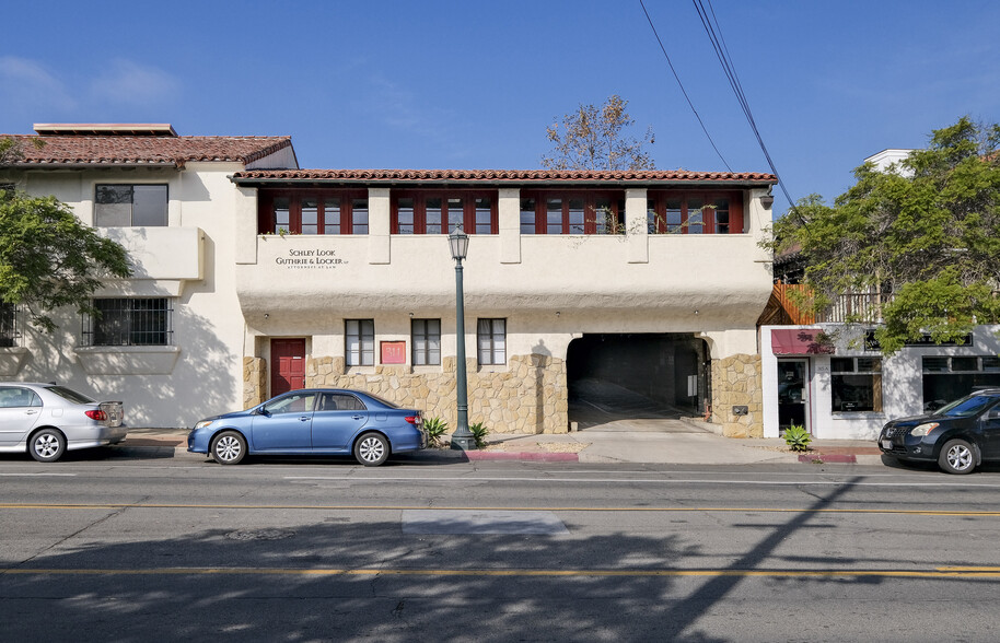 311 E Carrillo St, Santa Barbara, CA à louer - Photo du bâtiment - Image 2 de 4