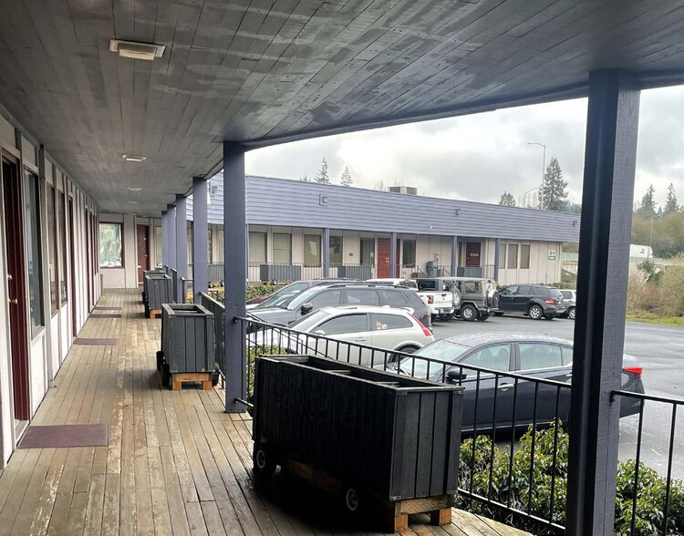 8700 SW Barbur Ct, Portland, OR for lease - Building Photo - Image 3 of 3