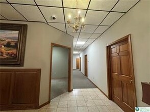 601 Stones Crossing Rd, Easton, PA for lease Interior Photo- Image 2 of 11