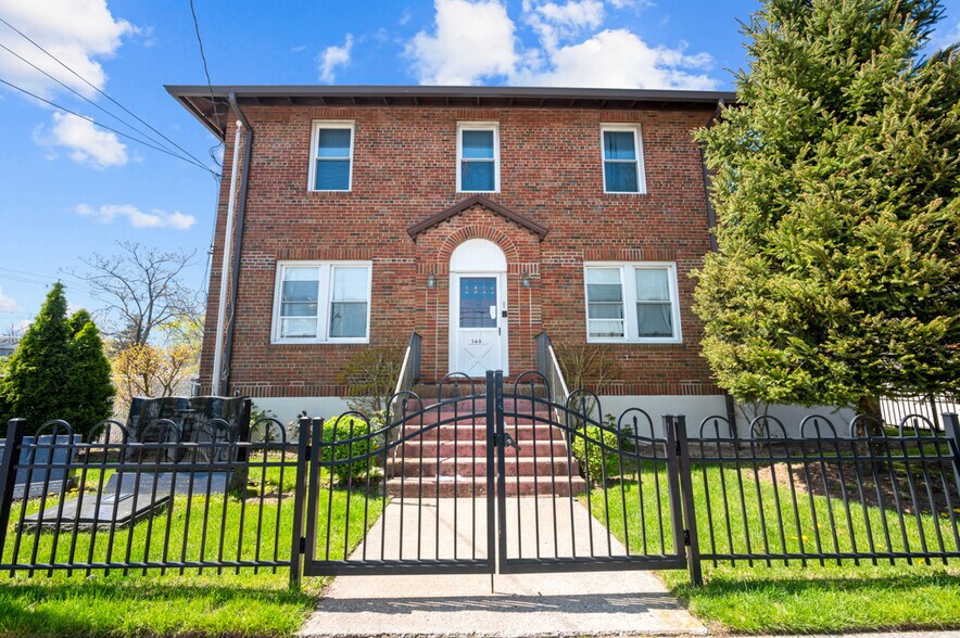 560 Lincoln Ave, Staten Island, NY for sale - Primary Photo - Image 1 of 1