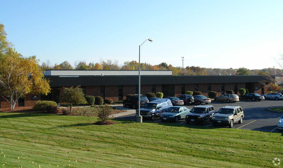 1 Technology Pl, East Syracuse, NY for lease - Primary Photo - Image 1 of 6