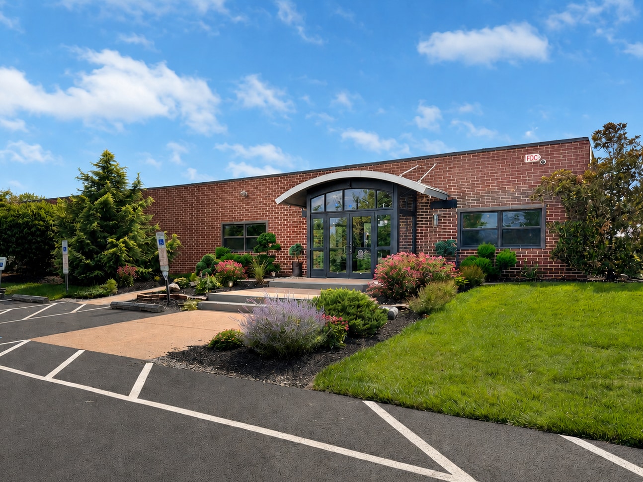 101 Friends Ln, Newtown, PA for lease Building Photo- Image 1 of 19