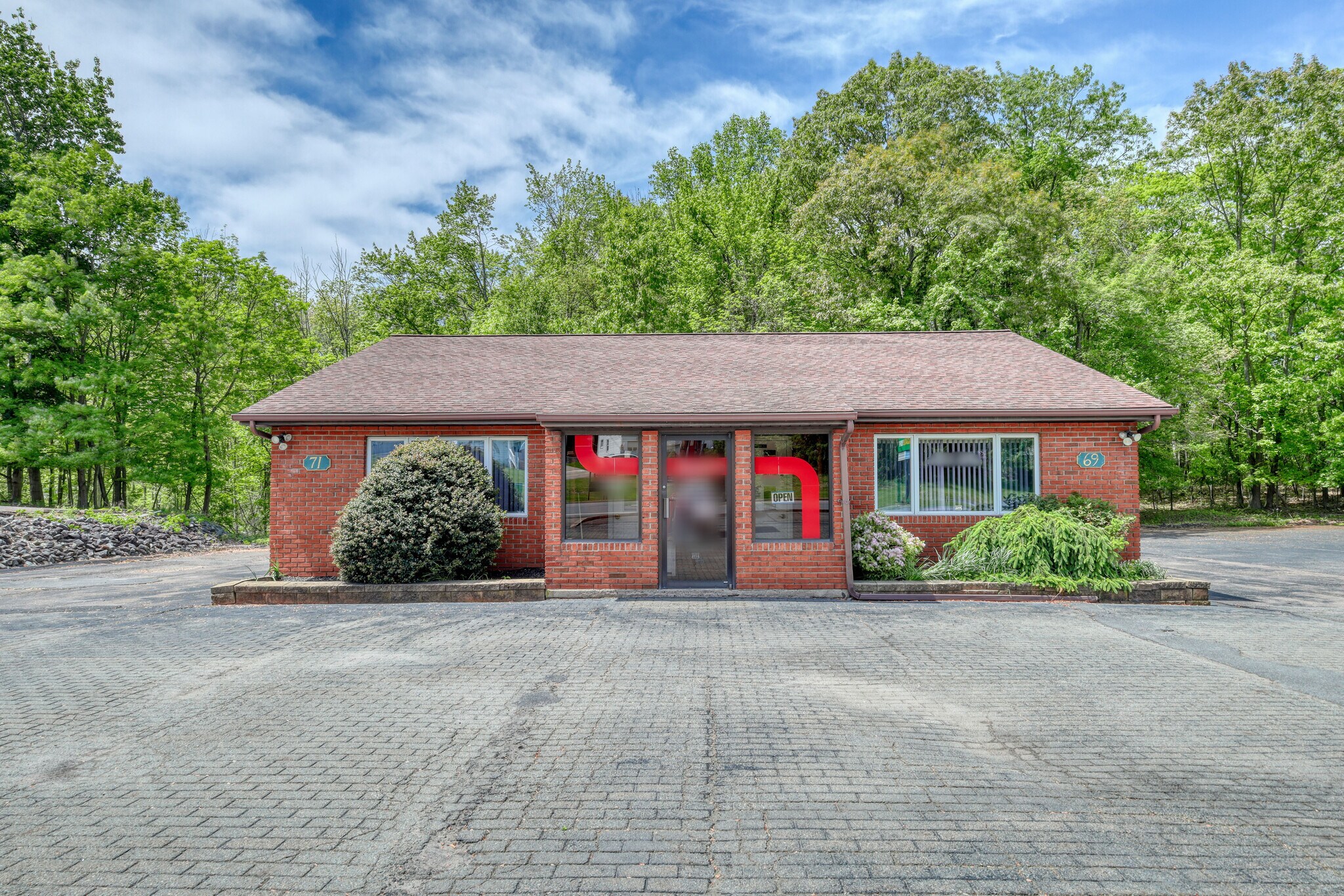 69 S Mountain Blvd, Mountain Top, PA à vendre Photo du bâtiment- Image 1 de 1