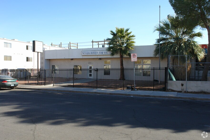 525 13th St. South, Las Vegas, NV à vendre - Photo du bâtiment - Image 3 de 19