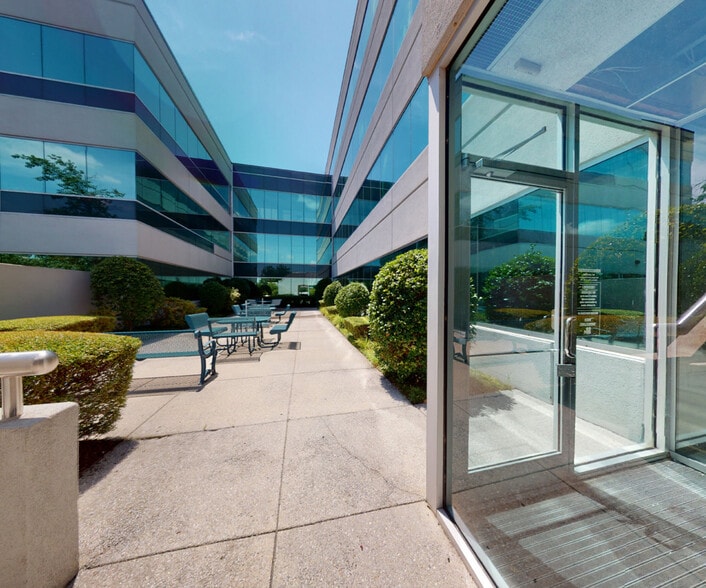 1810 Pyramid Pl, Memphis, TN à louer - Photo du bâtiment - Image 2 de 5