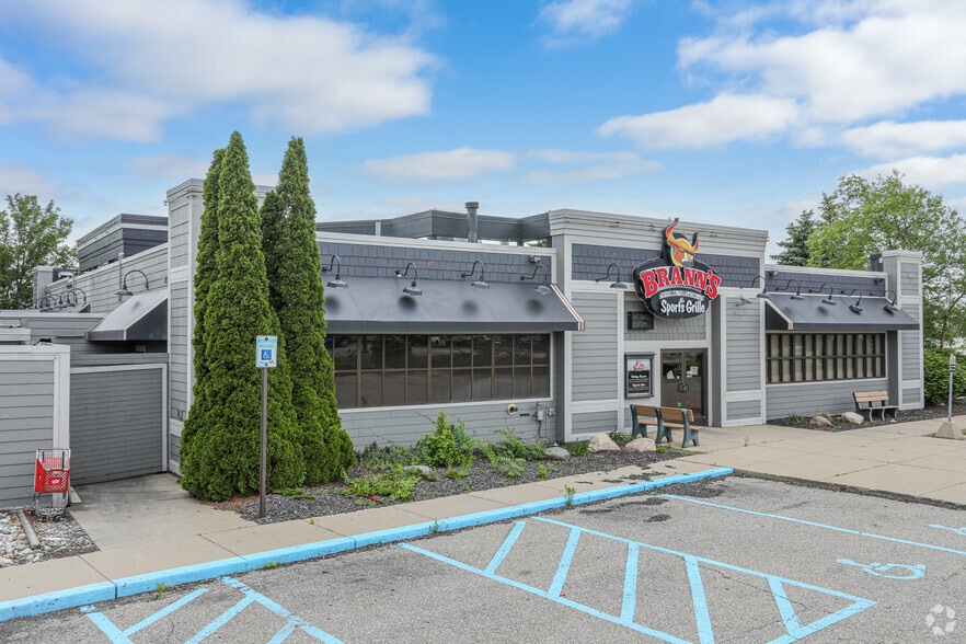 5500-5690 S Harvey St, Muskegon, MI à louer - Photo du bâtiment - Image 3 de 51