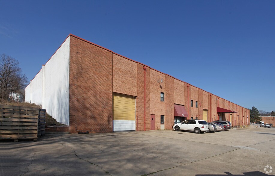 5700-5712 Lafayette Pl, Hyattsville, MD à louer - Photo du bâtiment - Image 3 de 4