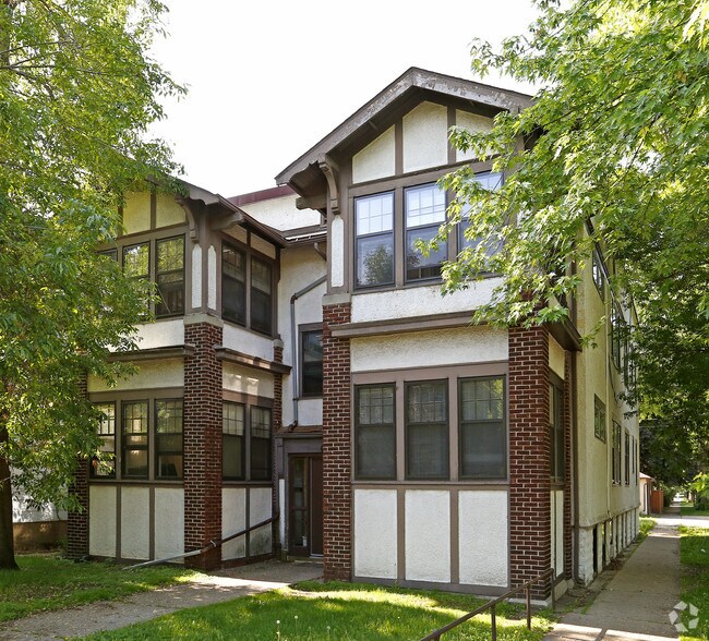 1754 Marshall Ave, Saint Paul, MN à vendre - Photo du bâtiment - Image 1 de 6