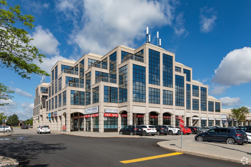1600 Steeles Ave W, Vaughan, ON à louer - Photo du bâtiment - Image 2 de 7
