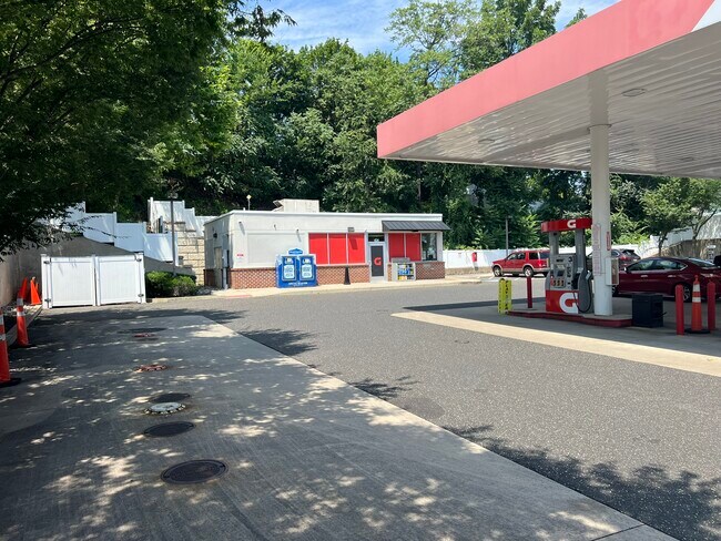 Plus de détails pour 424 York Rd, Willow Grove, PA - Commerce de détail à louer