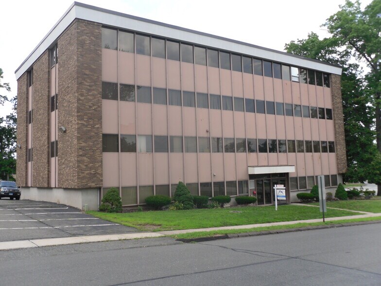 415 Silas Deane Hwy, Wethersfield, CT à louer - Photo du bâtiment - Image 2 de 19