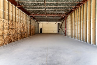 4899 Highway 6, Missouri City, TX for lease Interior Photo- Image 2 of 12