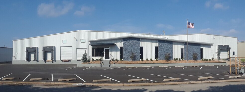 5440 S 101st East Ave, Tulsa, OK à vendre - Photo du bâtiment - Image 1 de 35