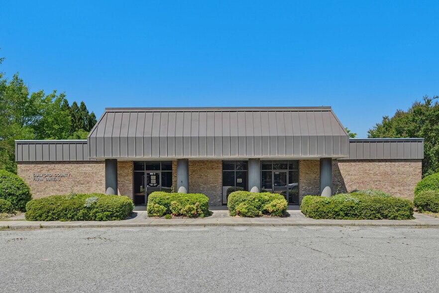 3311 Burlington Rd, Greensboro, NC à vendre - Photo du bâtiment - Image 1 de 68