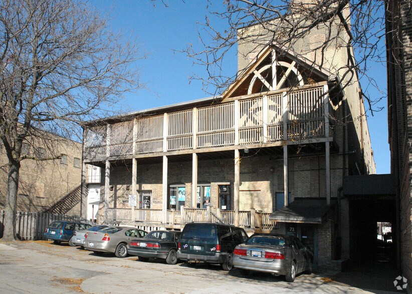 70-74 S Grove Ave, Elgin, IL à louer - Photo du bâtiment - Image 3 de 4