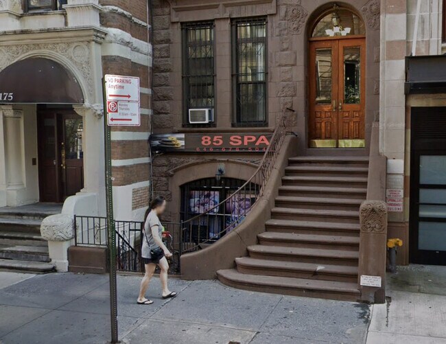 More details for 173 W 85th St, New York, NY - Retail for Lease