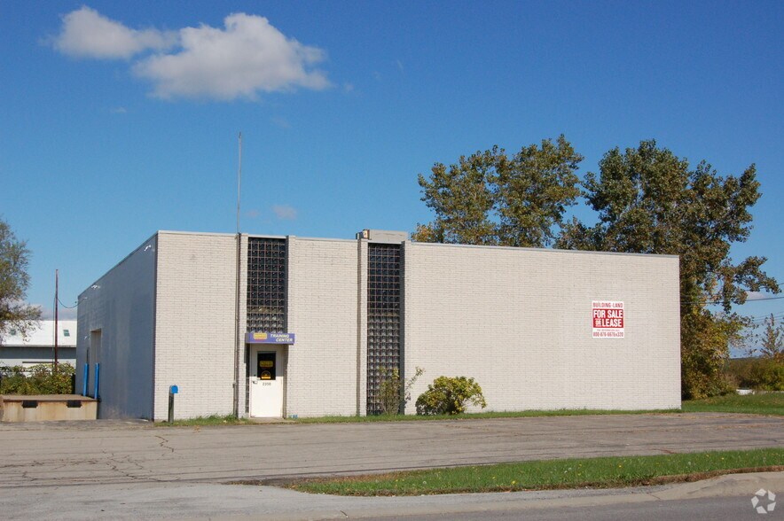 2350 Brighton Henrietta Twnln Rd, Rochester, NY à louer - Photo du bâtiment - Image 2 de 5