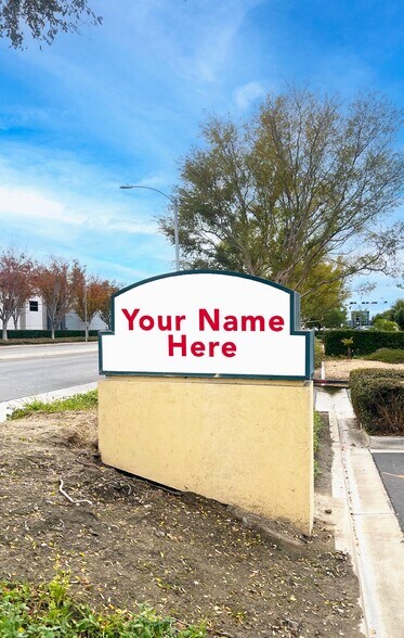 54 S Milliken Ave, Ontario, CA à louer - Photo du bâtiment - Image 2 de 4