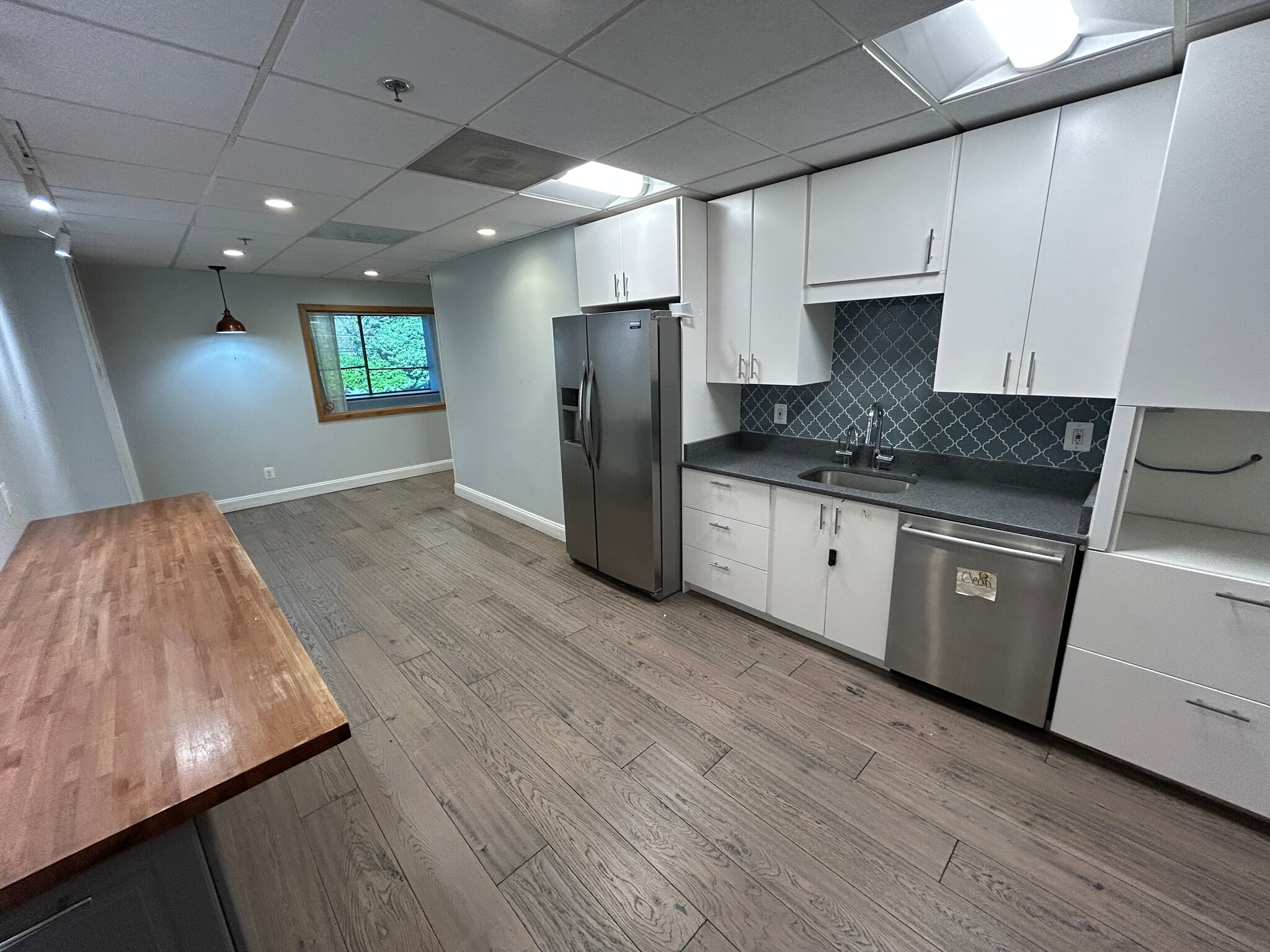 7945 Macarthur Blvd, Cabin John, MD for lease Interior Photo- Image 1 of 5