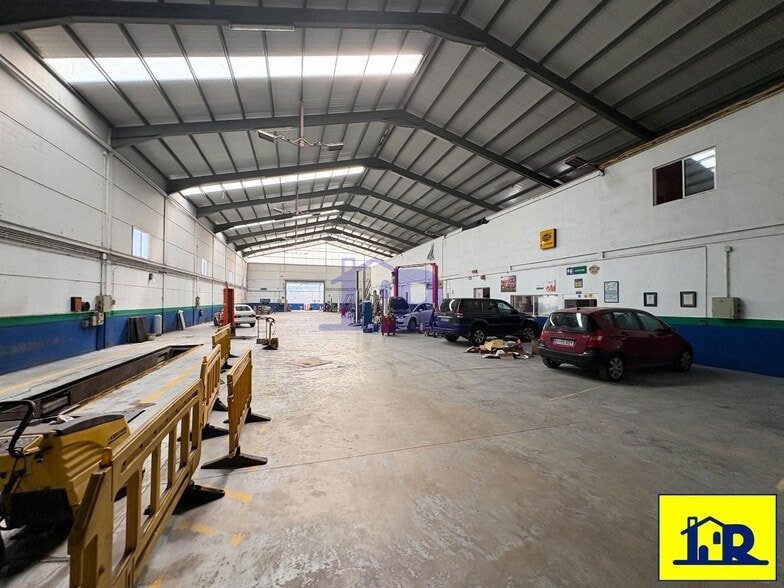 Industrial in Cuenca, Cuenca for sale - Interior Photo - Image 2 of 18
